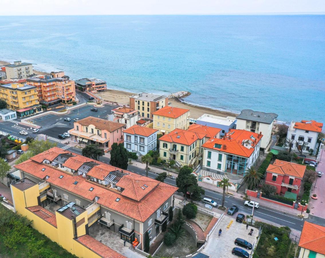 Апартаменти Casa Aurea Tre Posti Letto A 30 Metri Dal Mare Сан-Вінченцо Екстер'єр фото